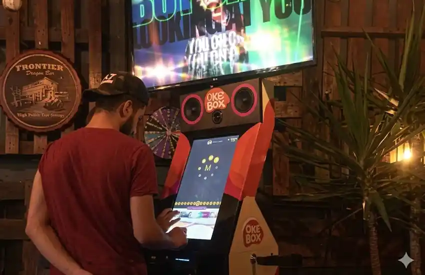 Máquina de karaoke profesional United Events instalada en un evento