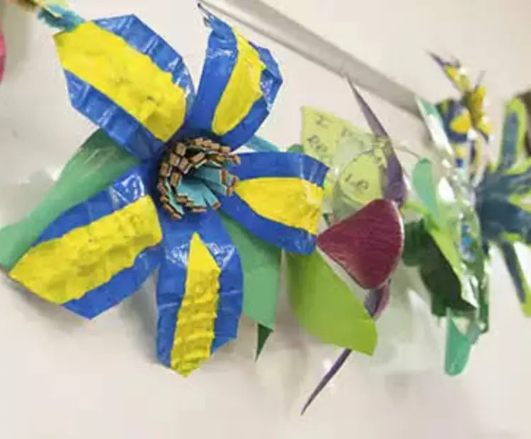 Taller de Reciclaje Creativo con Botellas para eventos