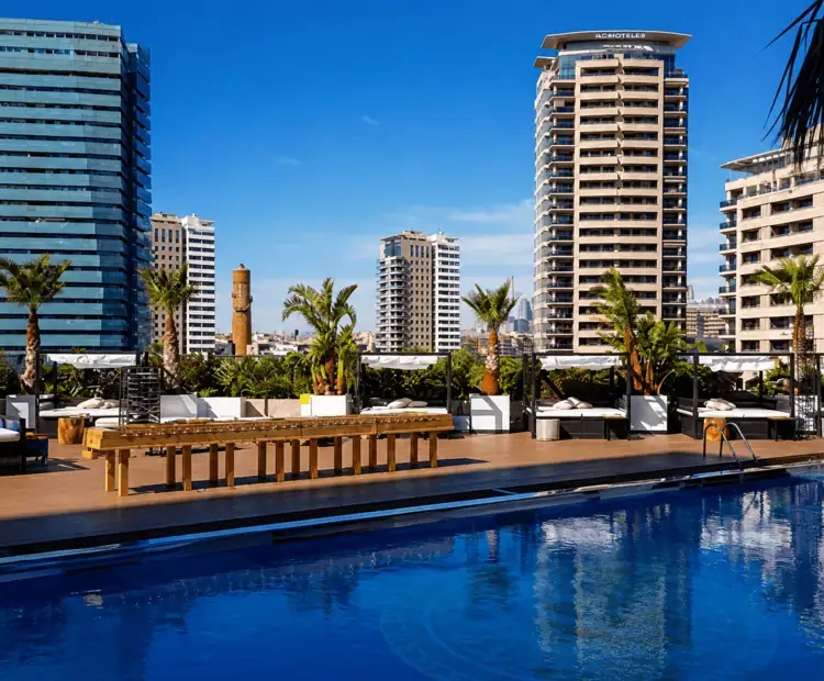 Súper futbolín en la terraza del Hilton Diagonal Mar