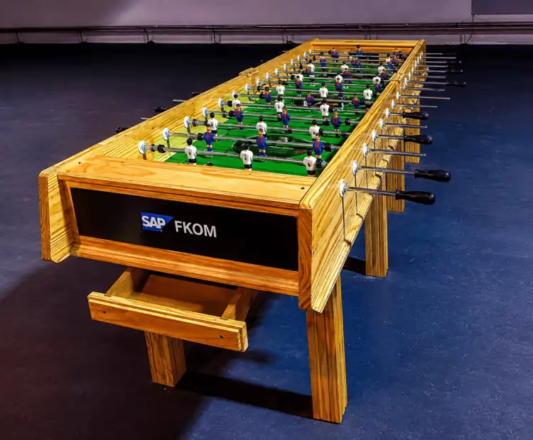 Futbolín gigante para eventos: el clásico a lo grande