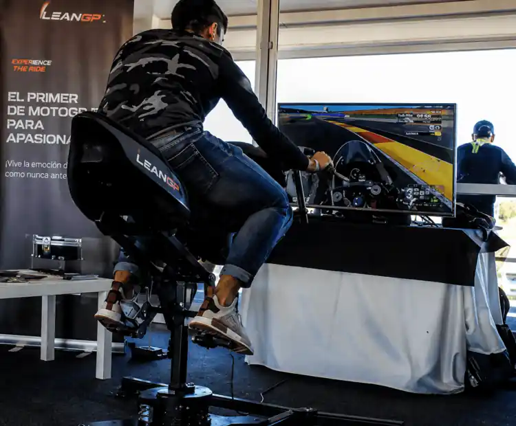 Simulador MotoGP: adrenalina y velocidad para su evento