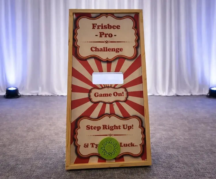 Frisbee Toss – Llançament de Frisbee para eventos