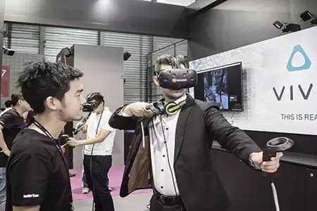 alquiler casco realidad virtual Barcelona