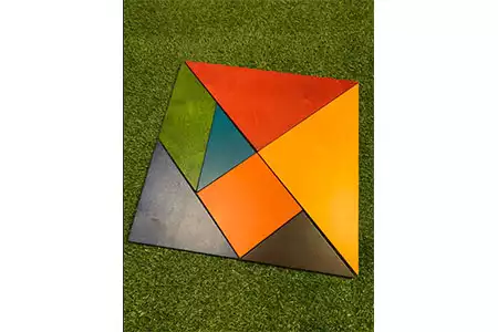 Barcelona tangram gigante