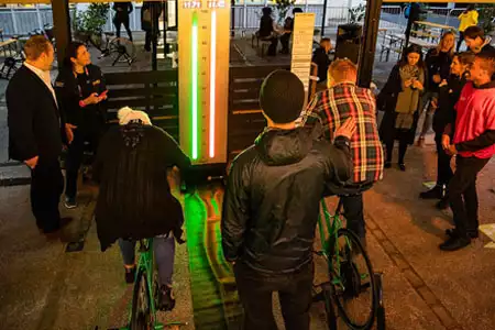 Alquiler de bicicletas para iluminar figuras