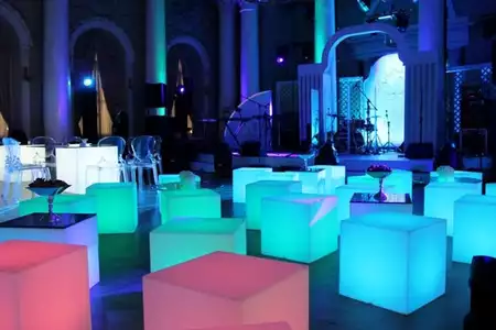 Mesas y sillas LED en españa