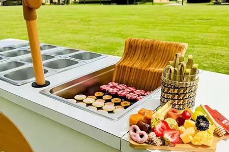 carrito de charcutería para bodas