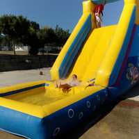 hinchable acuatico de alquiler barcelona