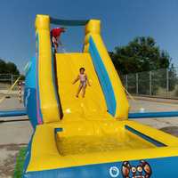 hinchable acuatico de alquiler barcelona