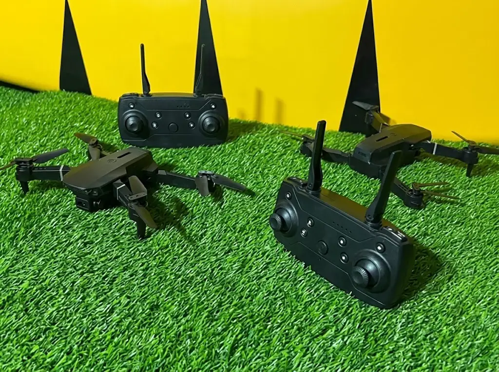 Cursa de drons en una fira tecnològica a Barcelona