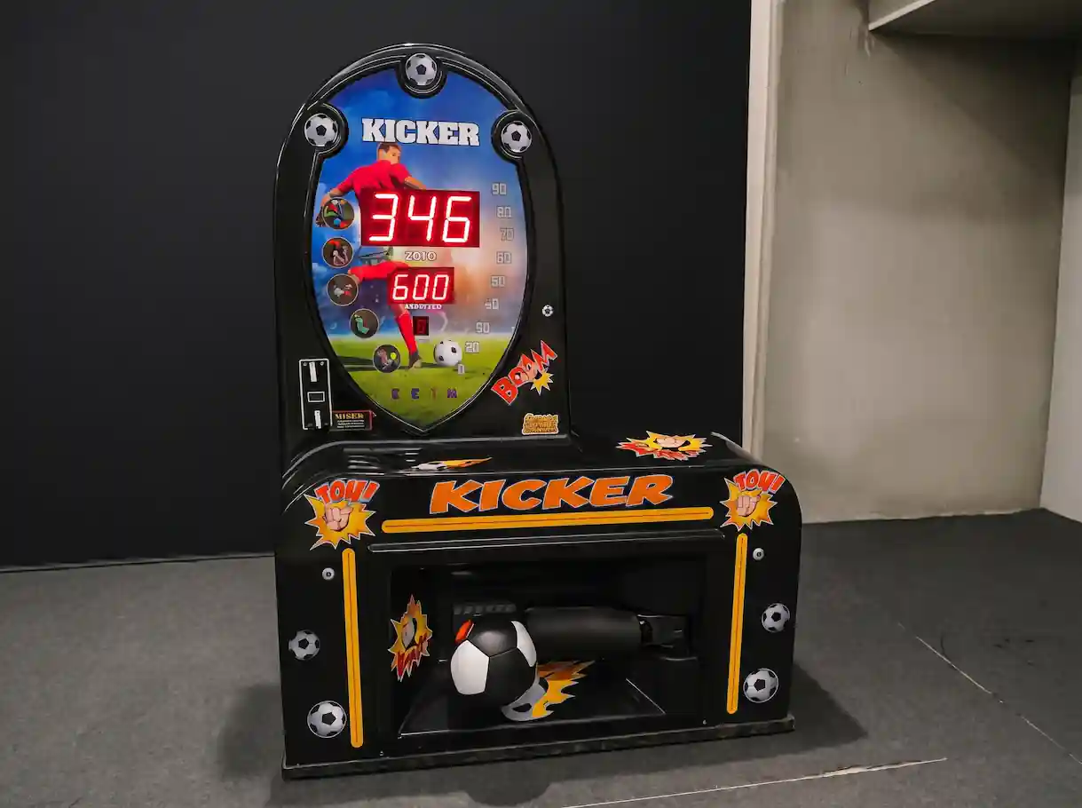 Radar de xut Kicker amb marcador LED en una festa major