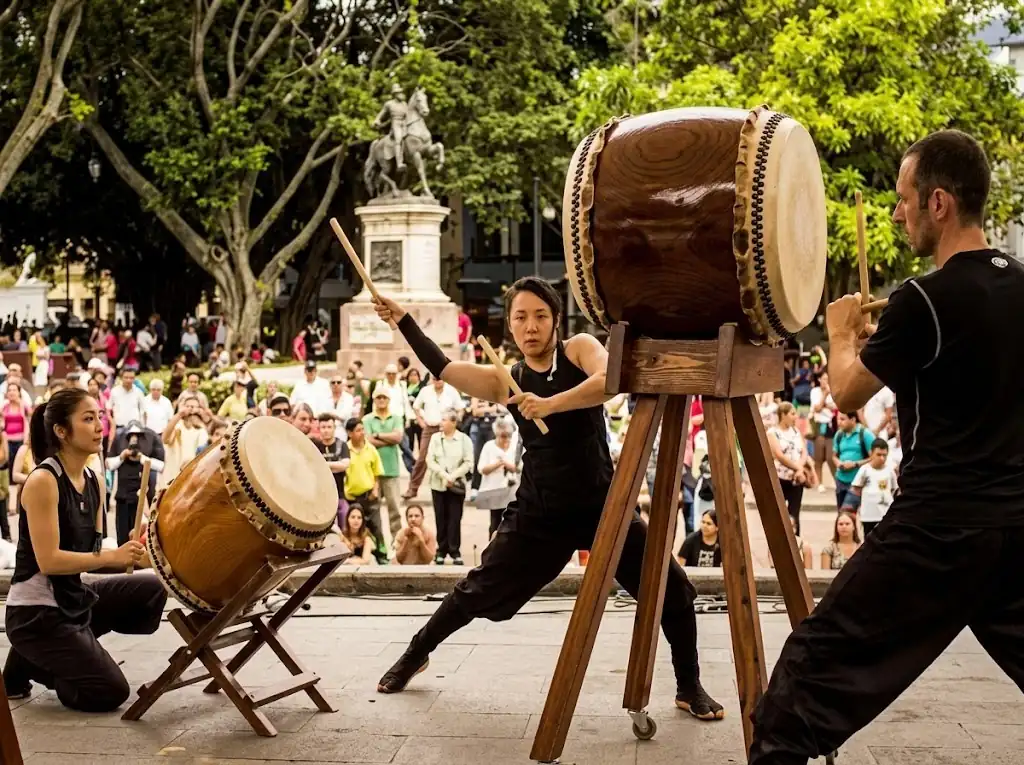 Grup de música en directe en un sopar d'empresa
