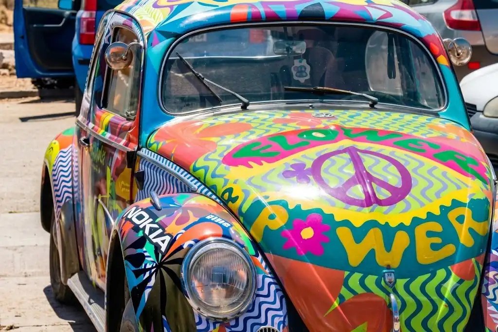 Festa flower power per a empreses amb furgoneta photocall