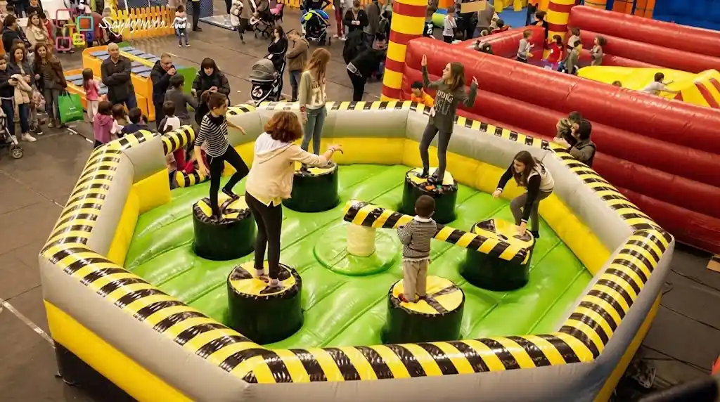 Festa Temàtica Humor Amarillo en un esdeveniment real