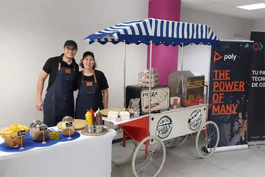 Carro de pizzes de ratlles en una inauguració