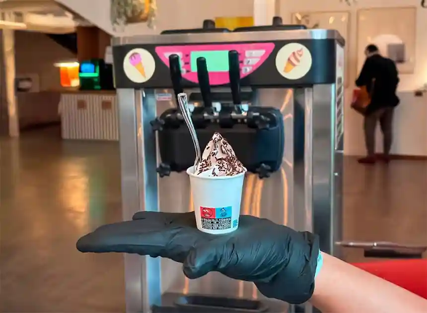Carret de gelats soft en un esdeveniment d'empresa d'estiu