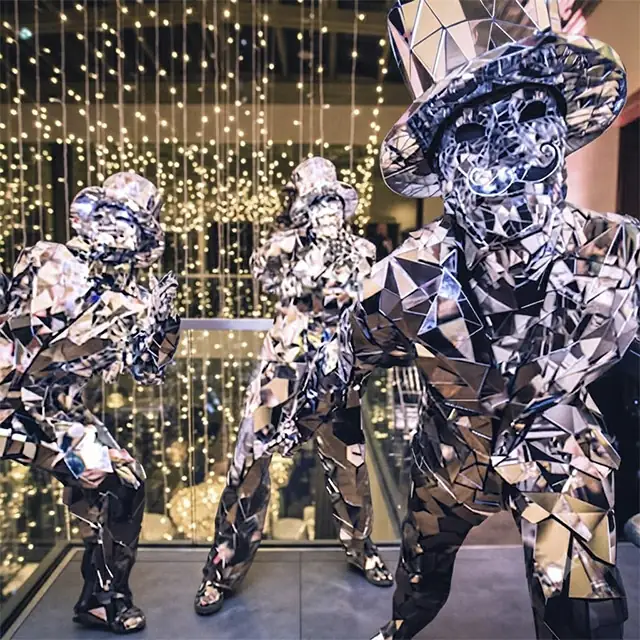 Mirror Man at a real event
