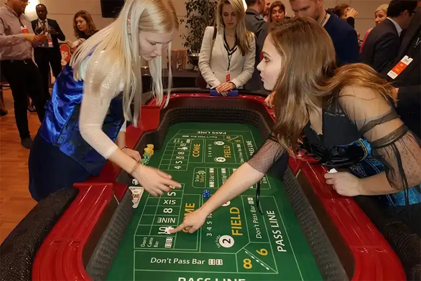 Taules de casino en un sopar de Nadal d'empresa