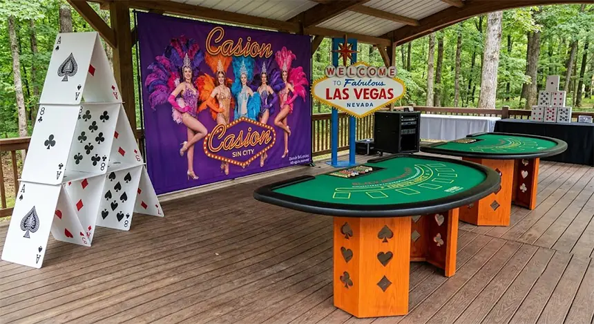 Croupier en una taula de ruleta en una gala benèfica