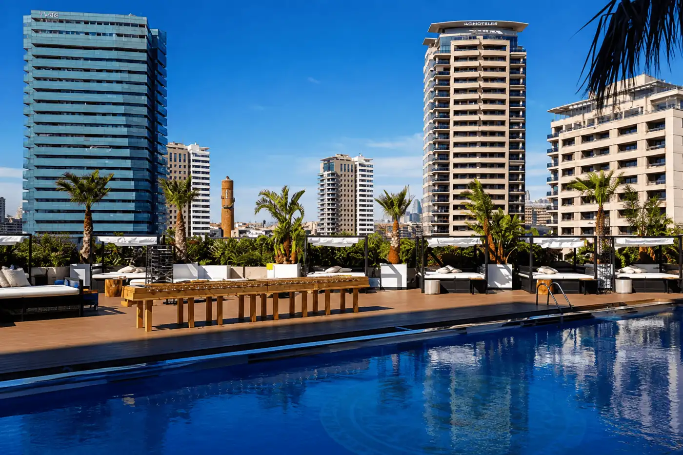Súper futbolín en la terraza del Hilton Diagonal Mar