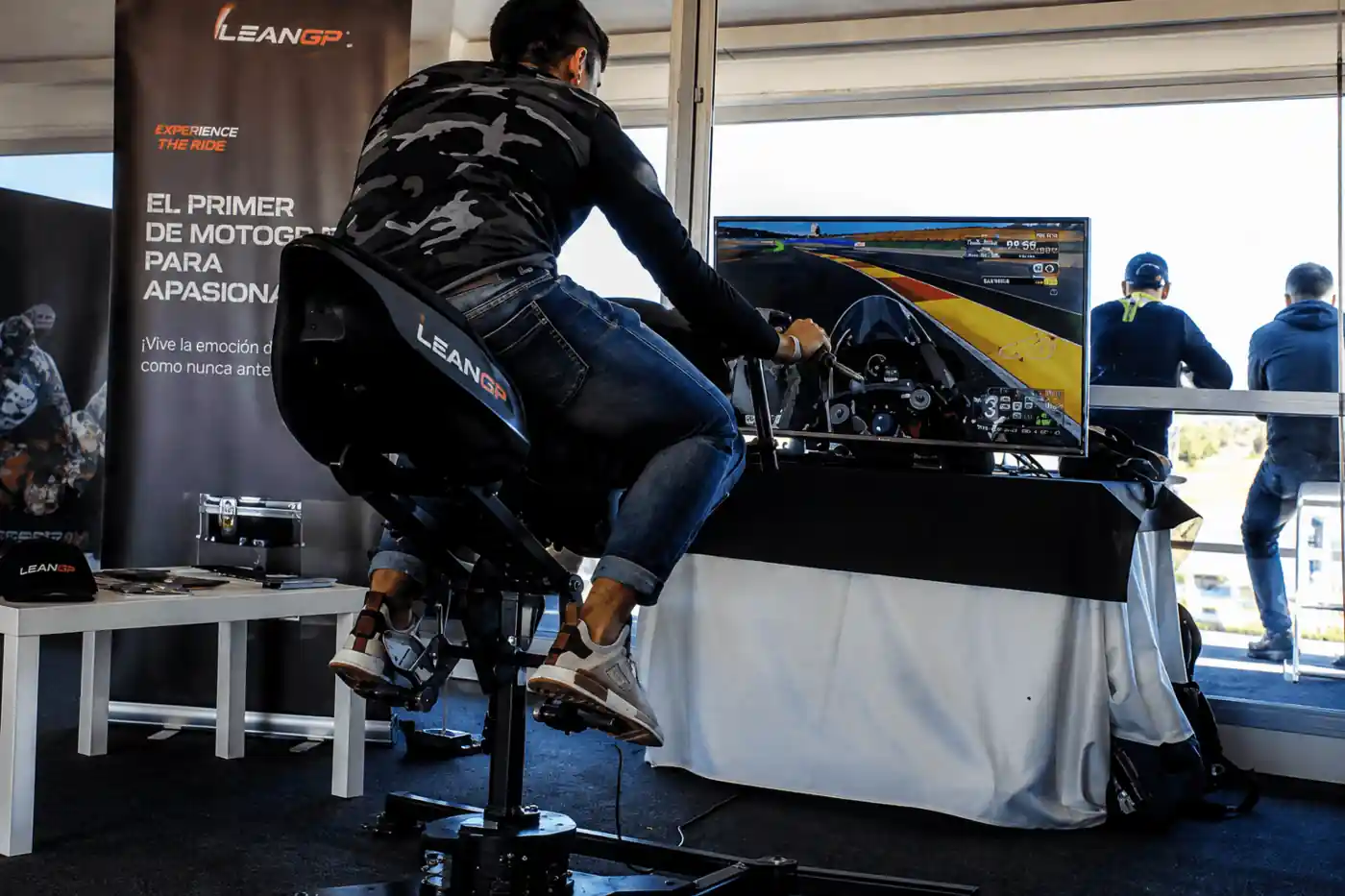 Simulador MotoGP: adrenalina y velocidad para su evento