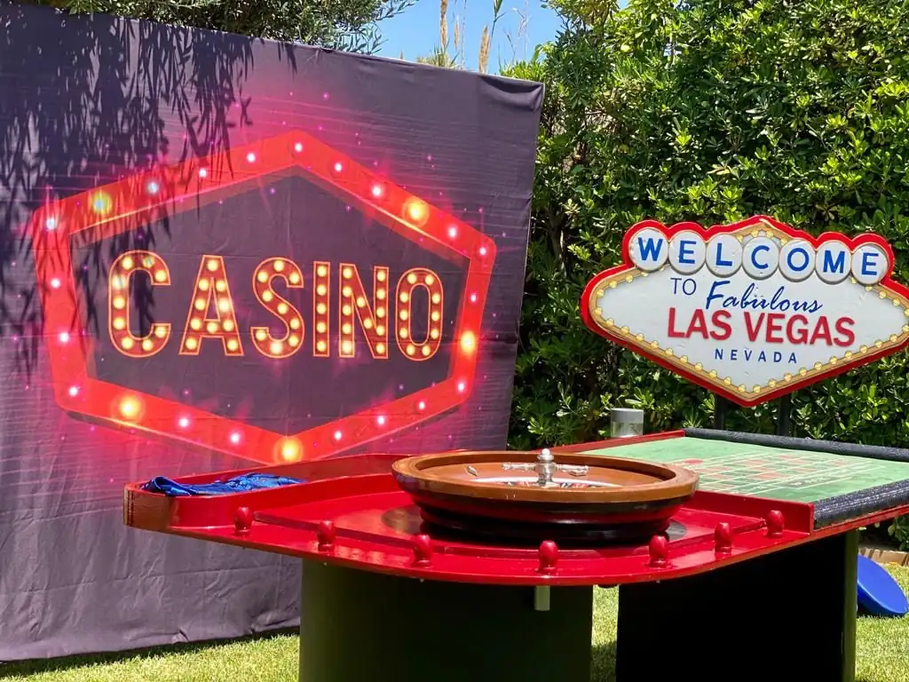 Fiesta temática Las Vegas para empresas: una noche inolvidable en Maremàgnum