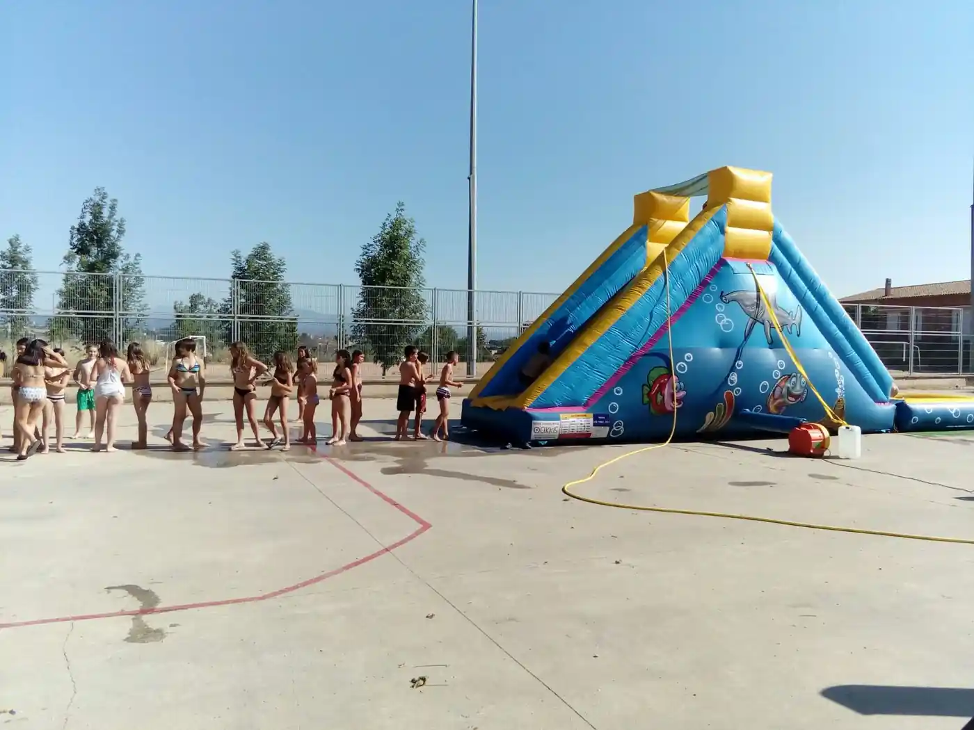 Inflable Aquàtic Tobogan Cranc en un esdeveniment real