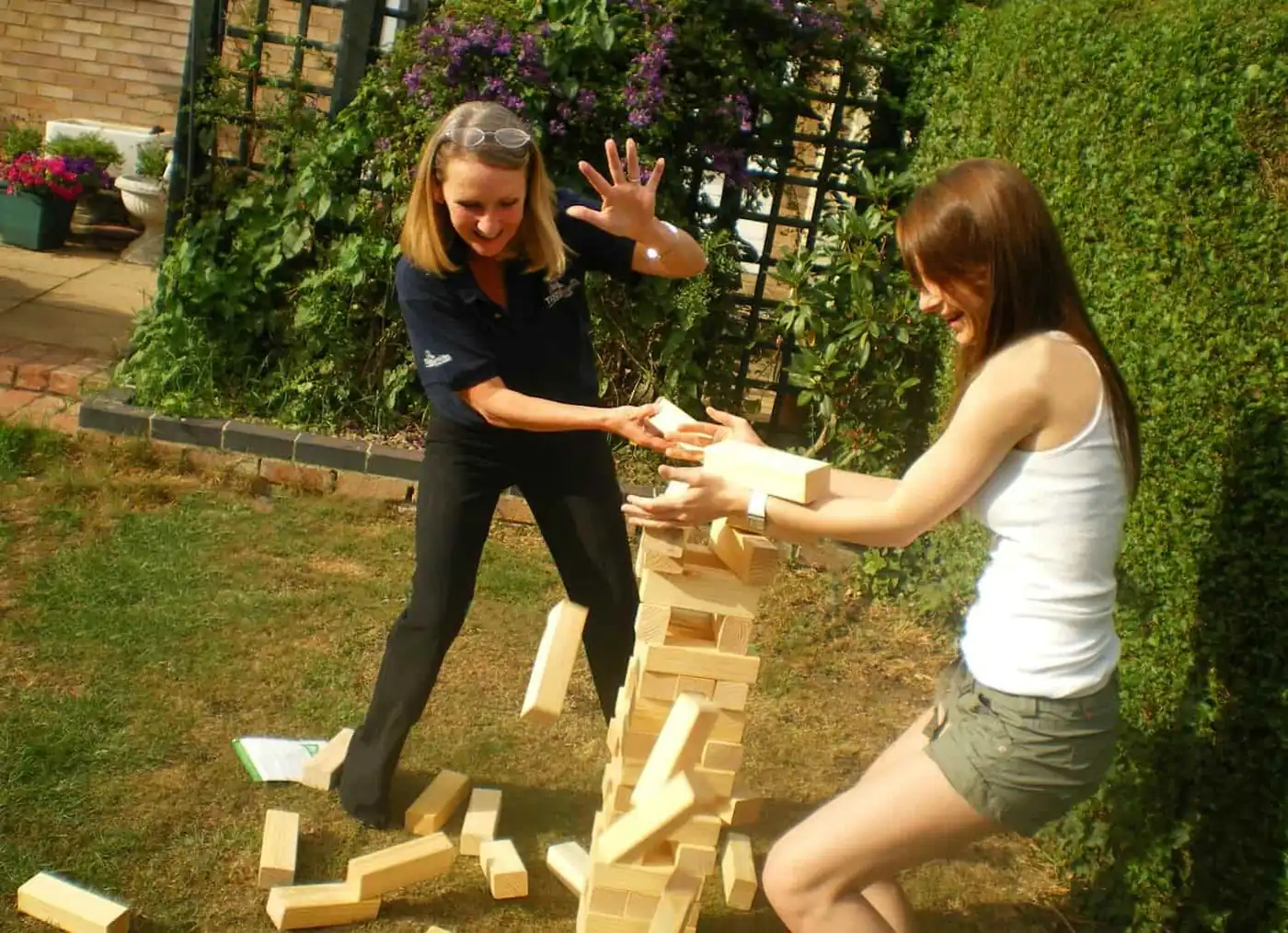 Jenga gegant en un estand de fira comercial a Barcelona
