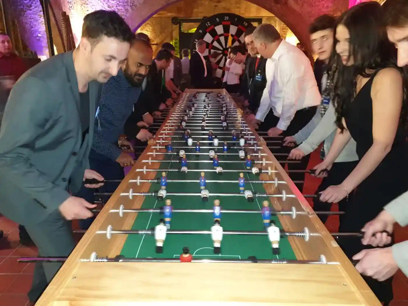 Festa de futbol per a empreses amb simulador de penals