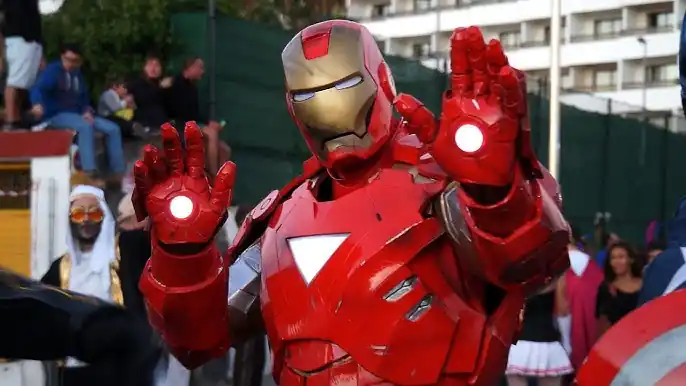 Xanquers Iron Man en un centre comercial durant una campanya