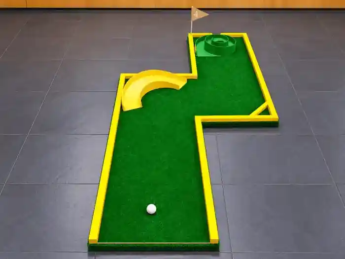 Pista 4 del minigolf per a esdeveniments: Mitja Lluna (120 × 240 cm)