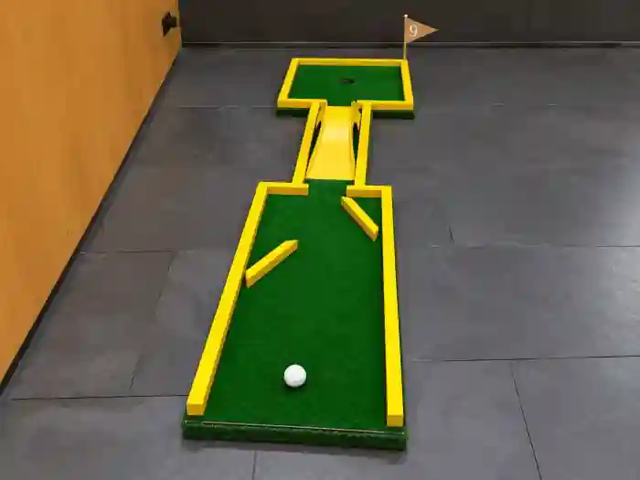 Pista 9 del minigolf per a esdeveniments: El Pont (50 × 253 cm)