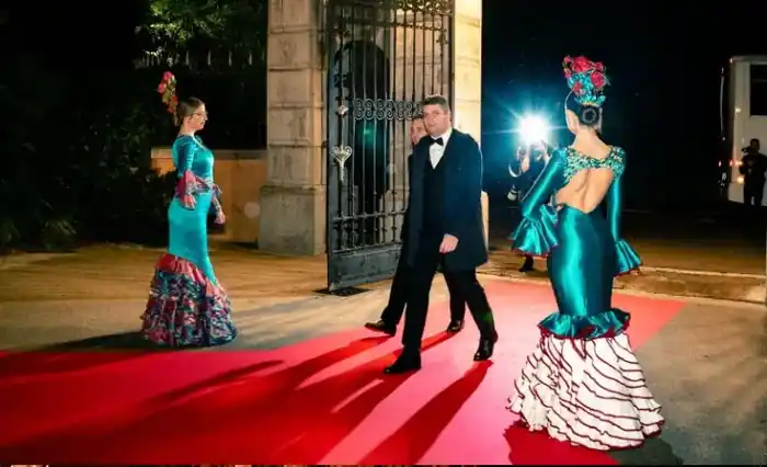 Bailaora de flamenco en la cena de un hotel