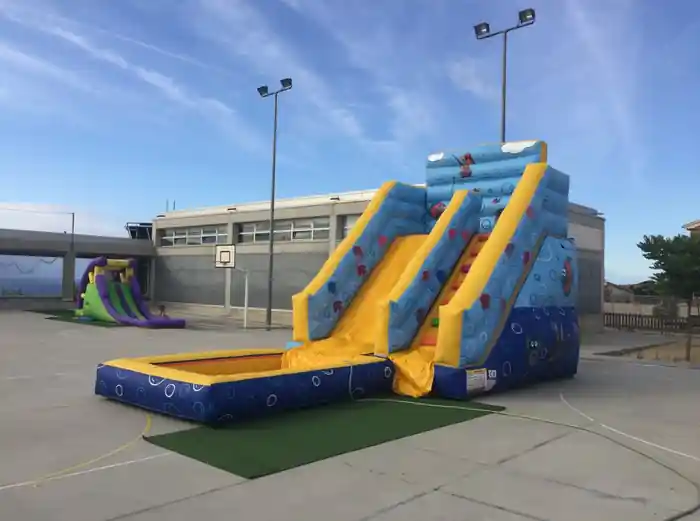 Hinchable Acuático Tobogán Burbujas de alquiler para eventos 2