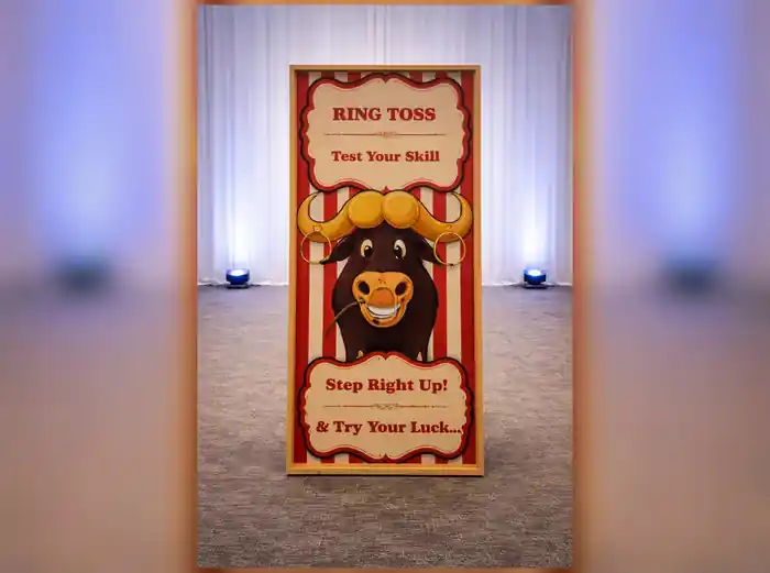 Juego Ring Toss de lanzar aros a los cuernos del toro